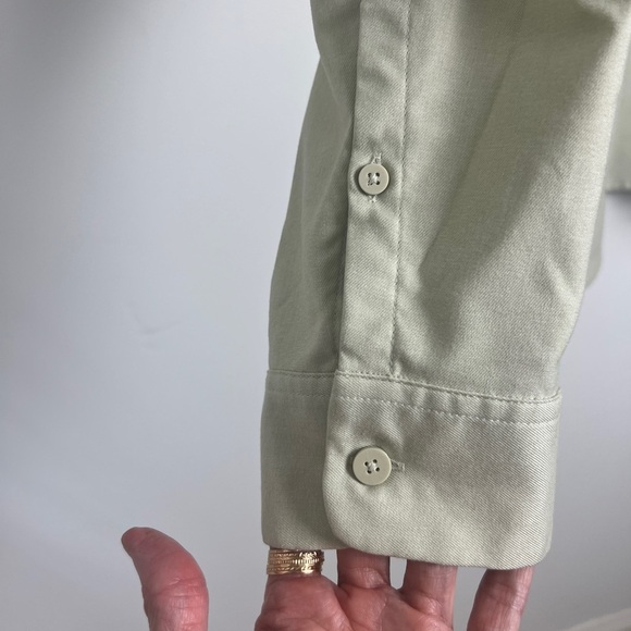 Lululemon Men's Beige Commission Long Sleeve Oxford Shirt Size XXL - Picture 5 of 8